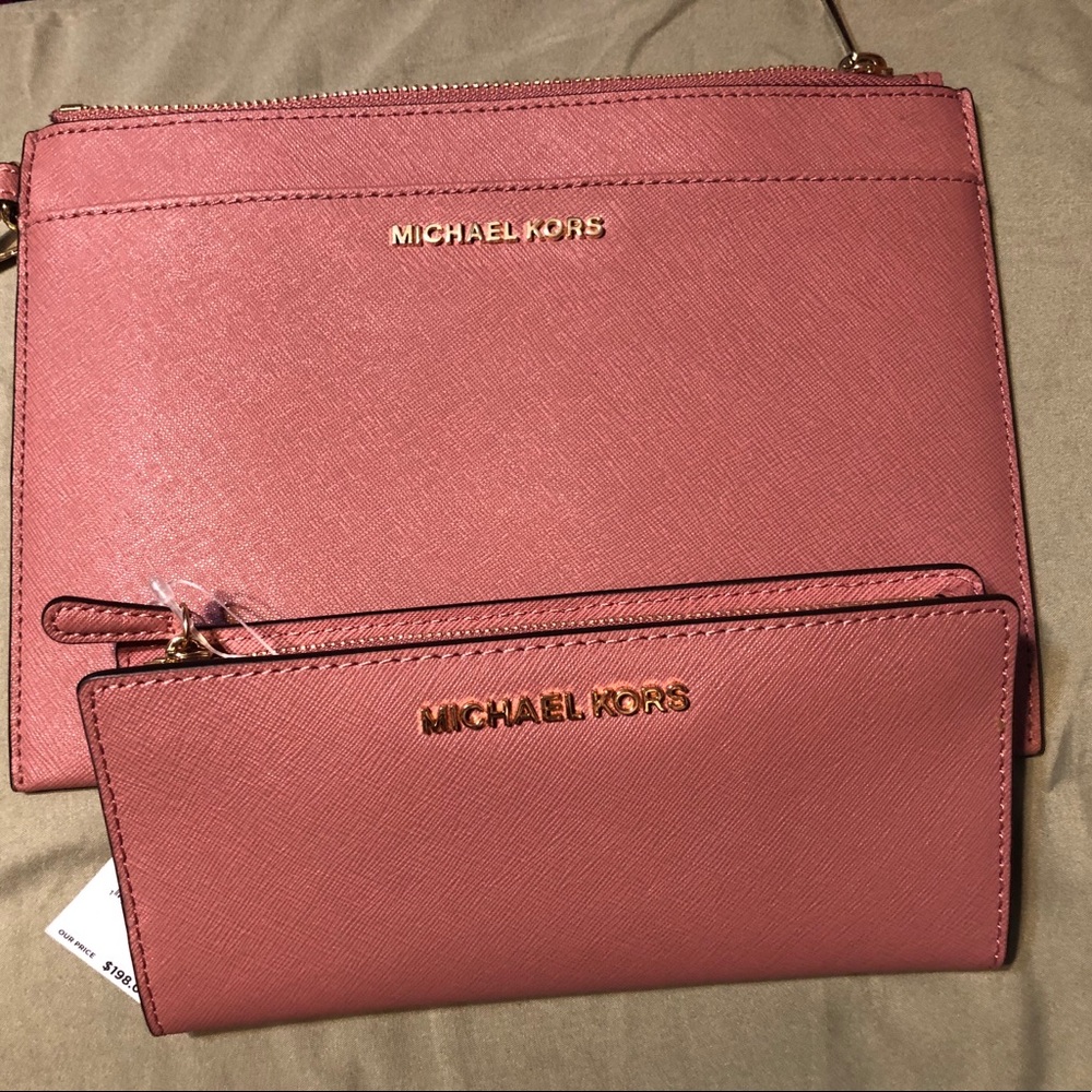 Michael KORS wallet and clutch